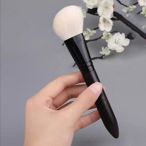 White Goat Hair Angled Contour Brush OEM