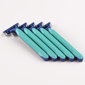 Five Pieces in polybag package Twin Blade Razor