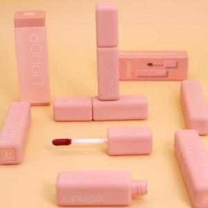 Christmas Wholesale Matte Velvet Waterproof Pink Creamy Non-sticky Rich Pigment Lip Gloss