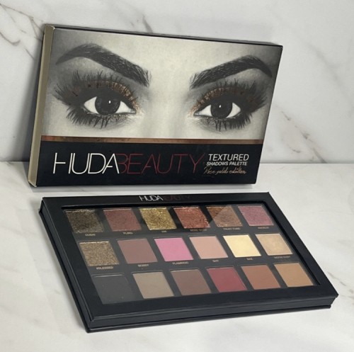 Huda Beauty Textured Shadows Palette Rose Gold Edition