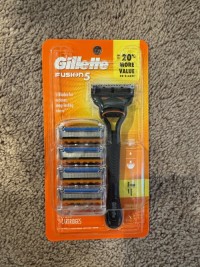 Gillette Fusion 5 - 1 Handle & 5 Cartridges