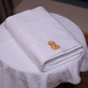 Wholesale palais royale hotel quality white face bath 100% cotton towel hotel supply