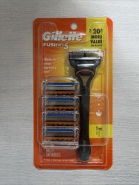 Gillette FUSION5 Men's Handle & Razor Blade Refills