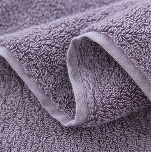 Factory Supply 100% Egyptian Cotton 550Gram Long-Staple Cotton Bath Hotel Towel